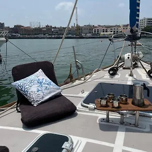 Bateau-hôtel Sailboat On Board 